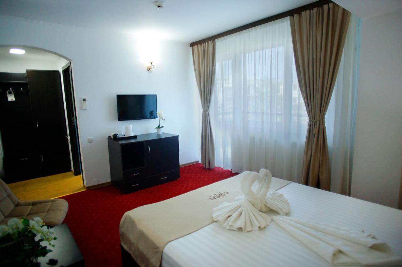 Отель Casa Coral Mamaia Nord Нэводари Экстерьер фото